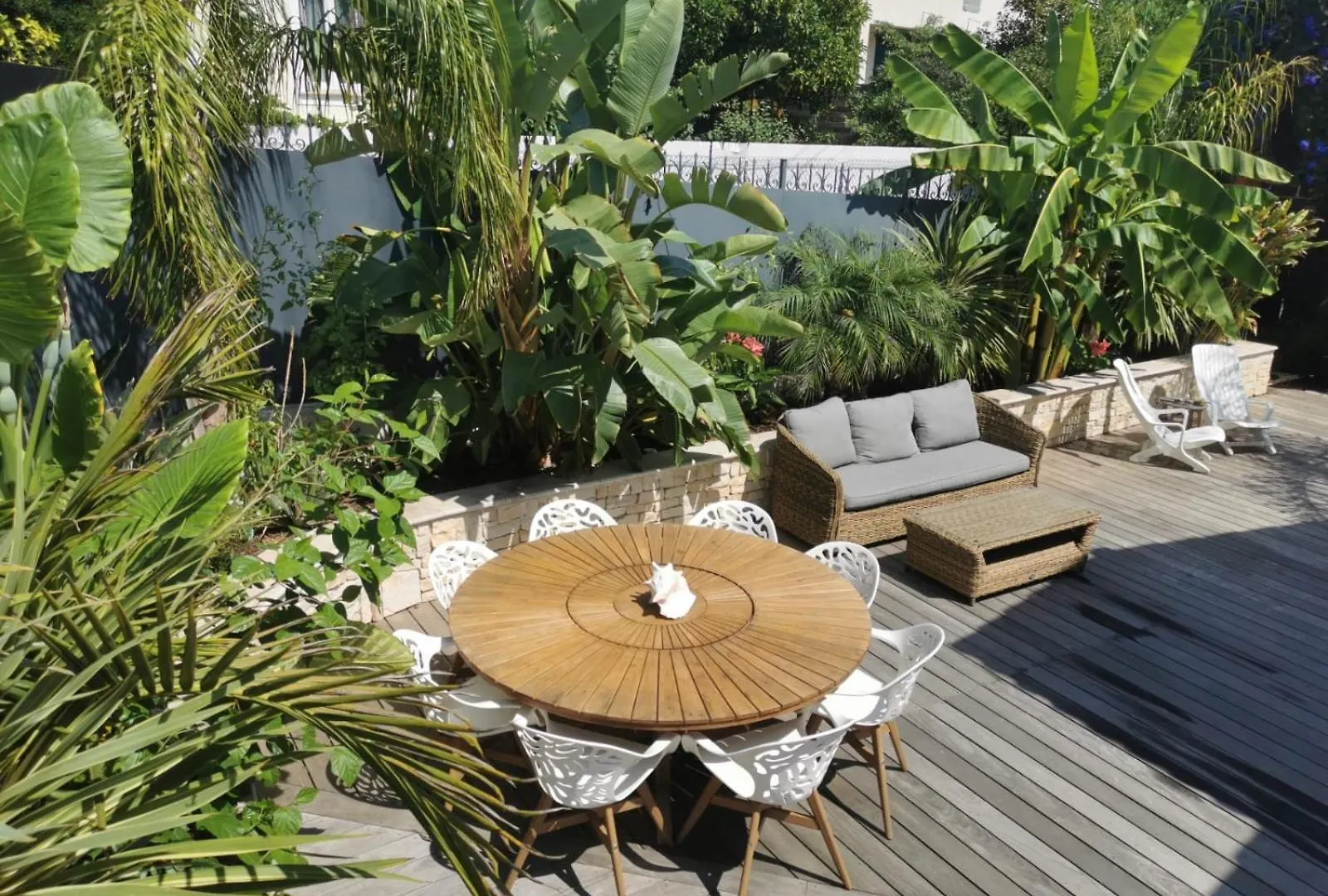La Petite Nicoise Au Jacuzzi A 3 Min De La Mer Nizza Frankreich